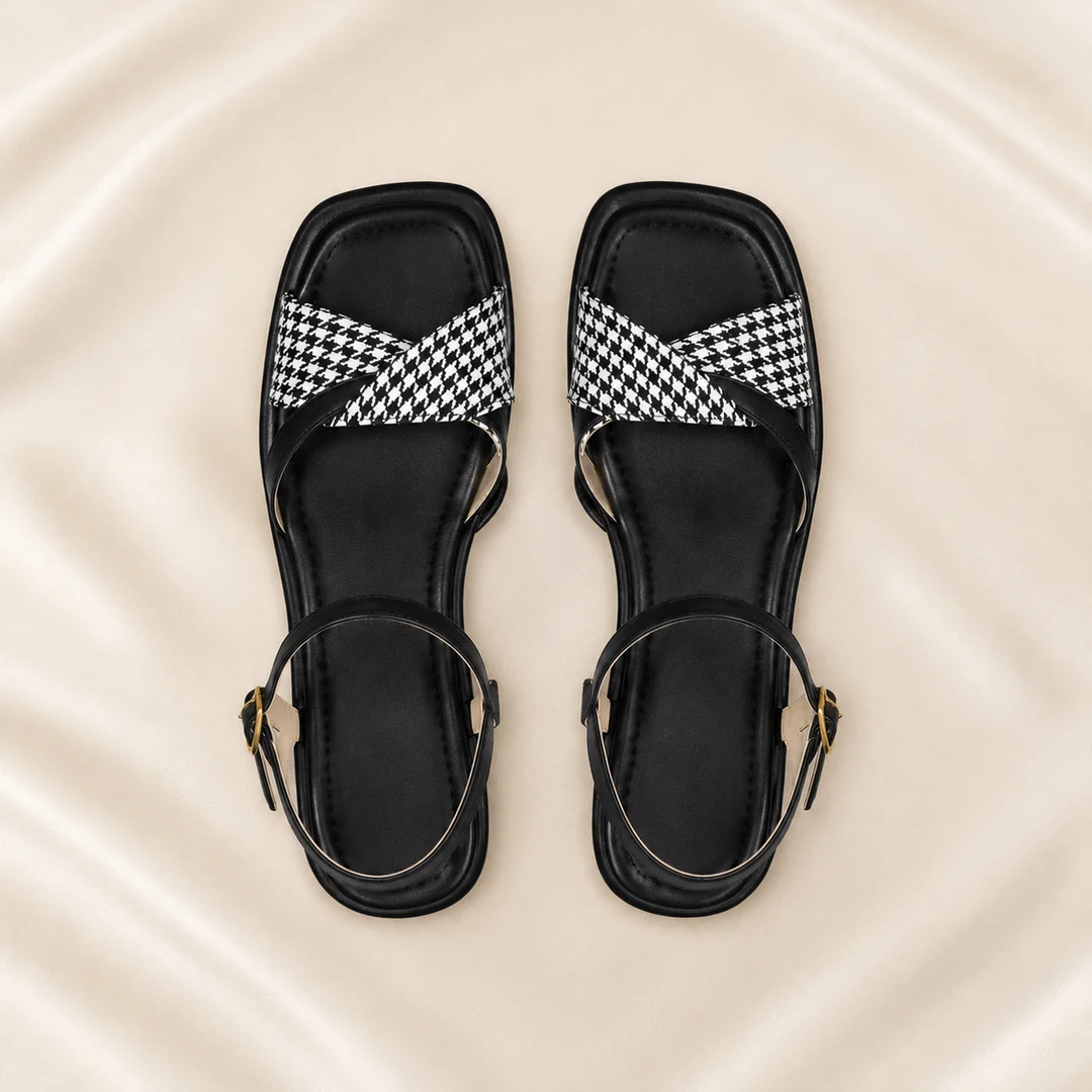 Jolie Sandals