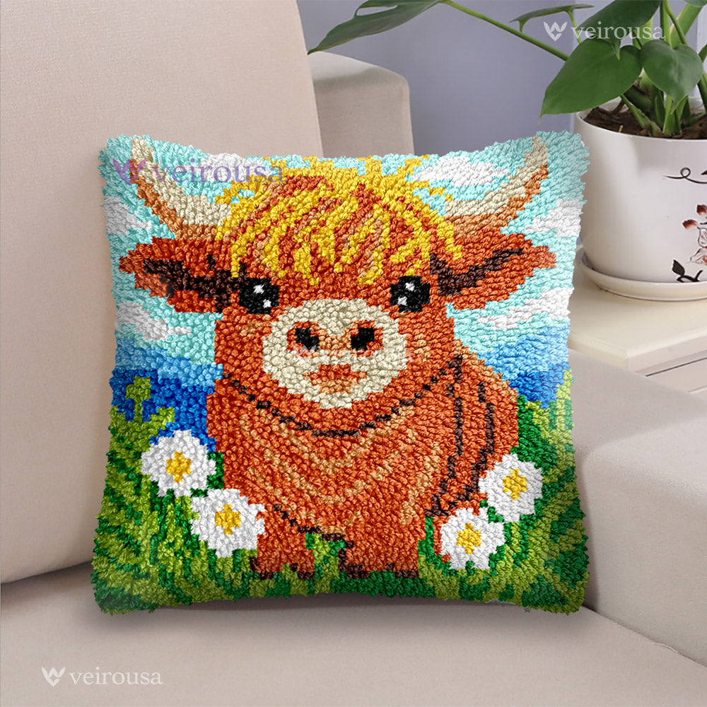 Highland Cow Family Latch Hook Pillow Kit