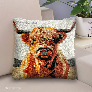 Highland Cow Family Latch Hook Pillow Kit